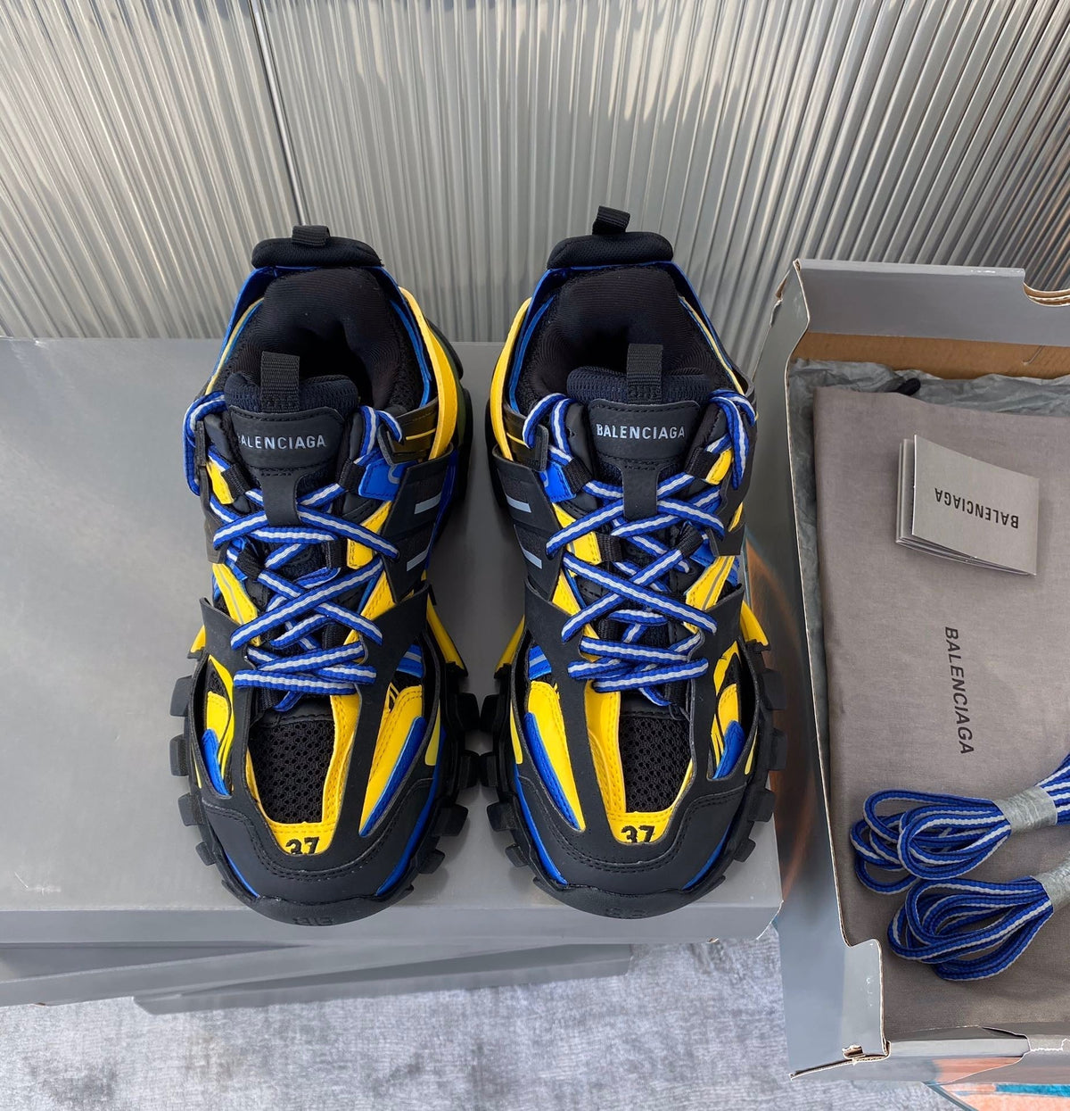 BLCG Sneakers