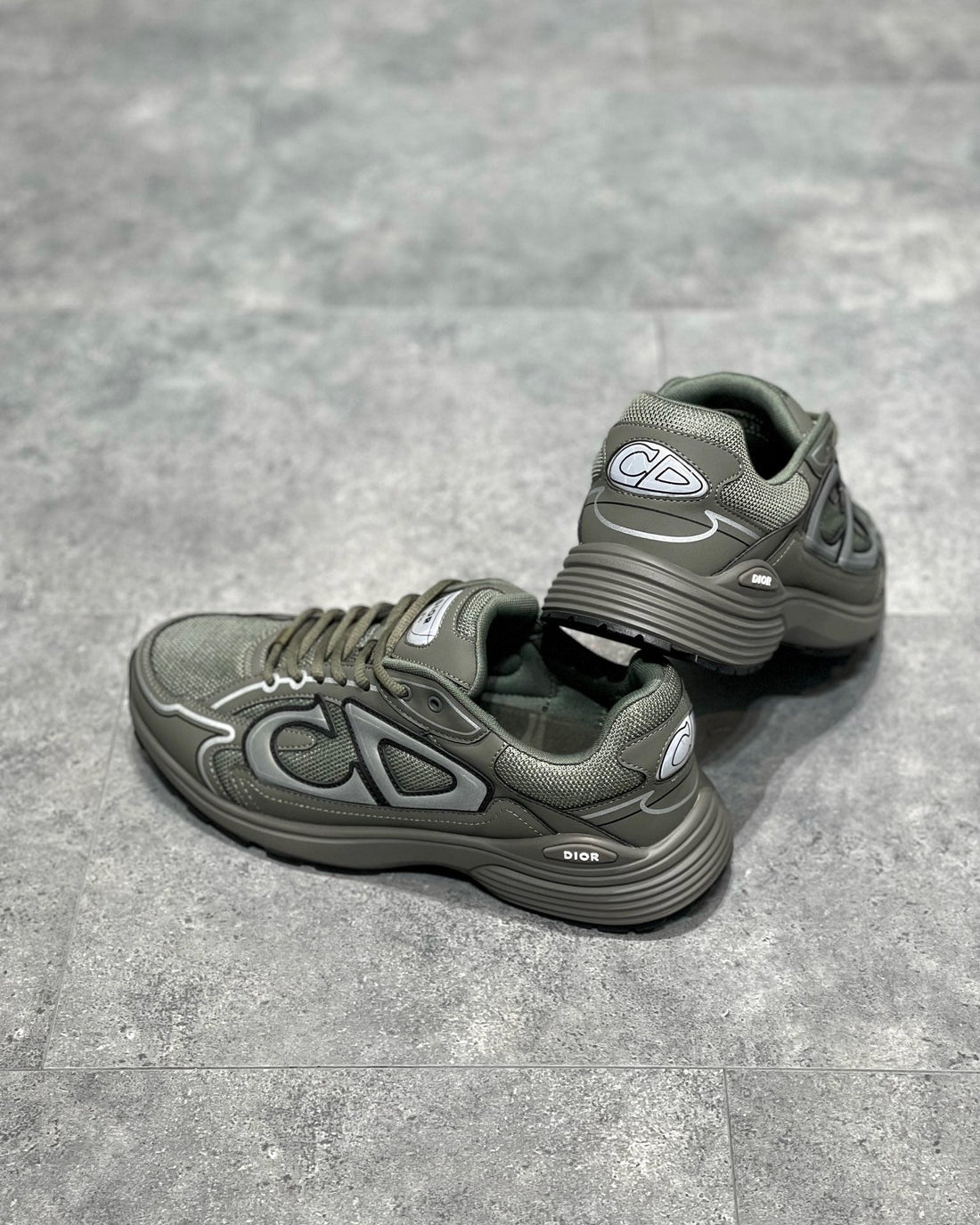 DIO Sneakers