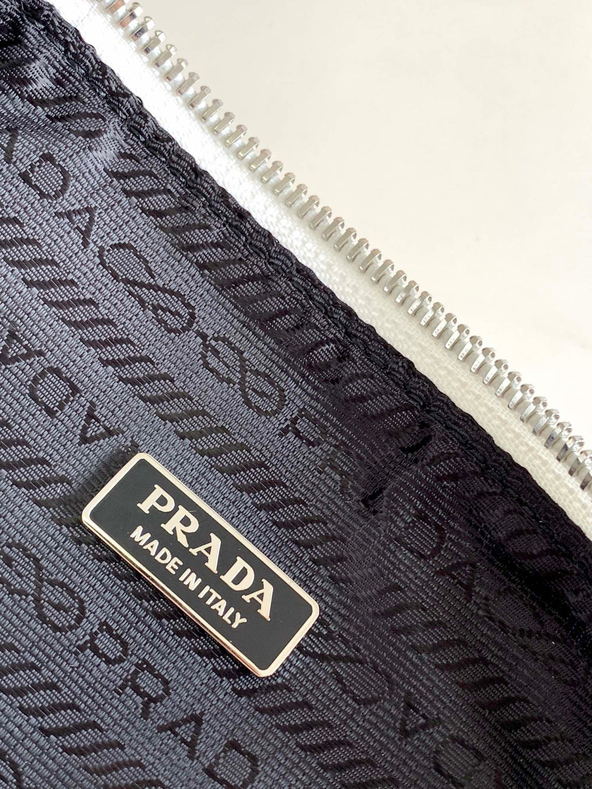 PRA Cross Body Bag