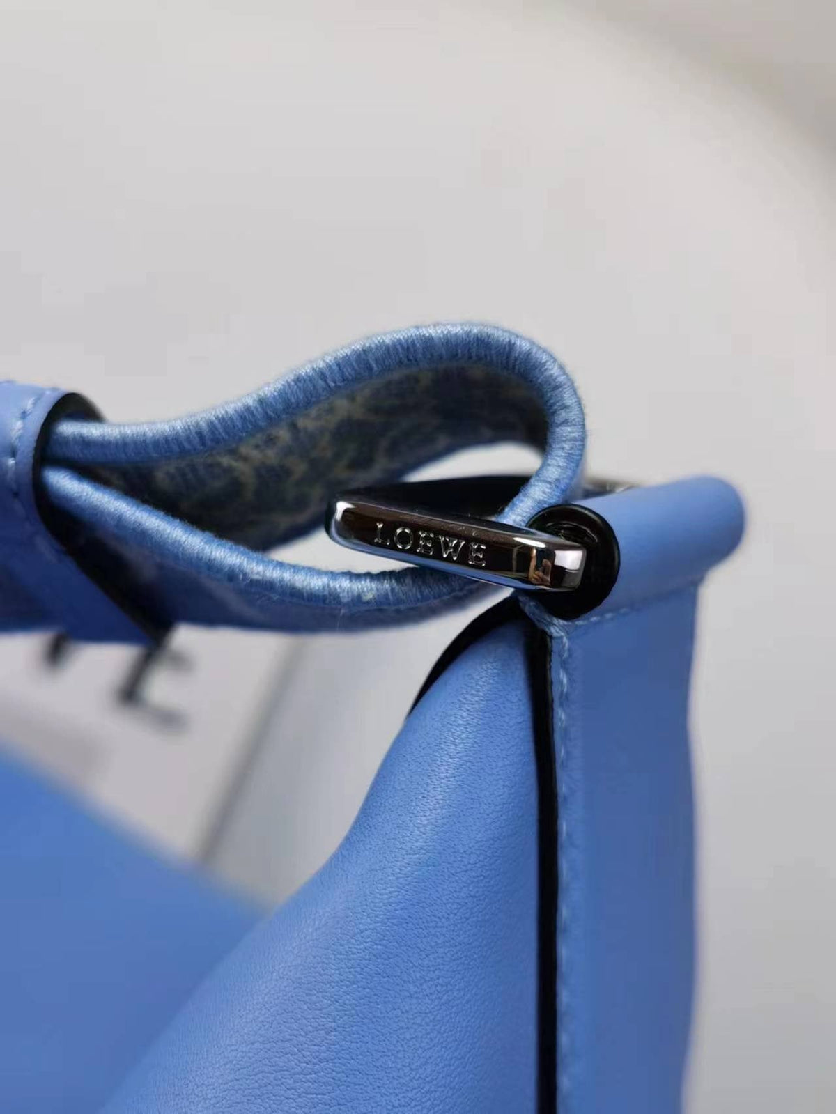 LO Messenger Bag