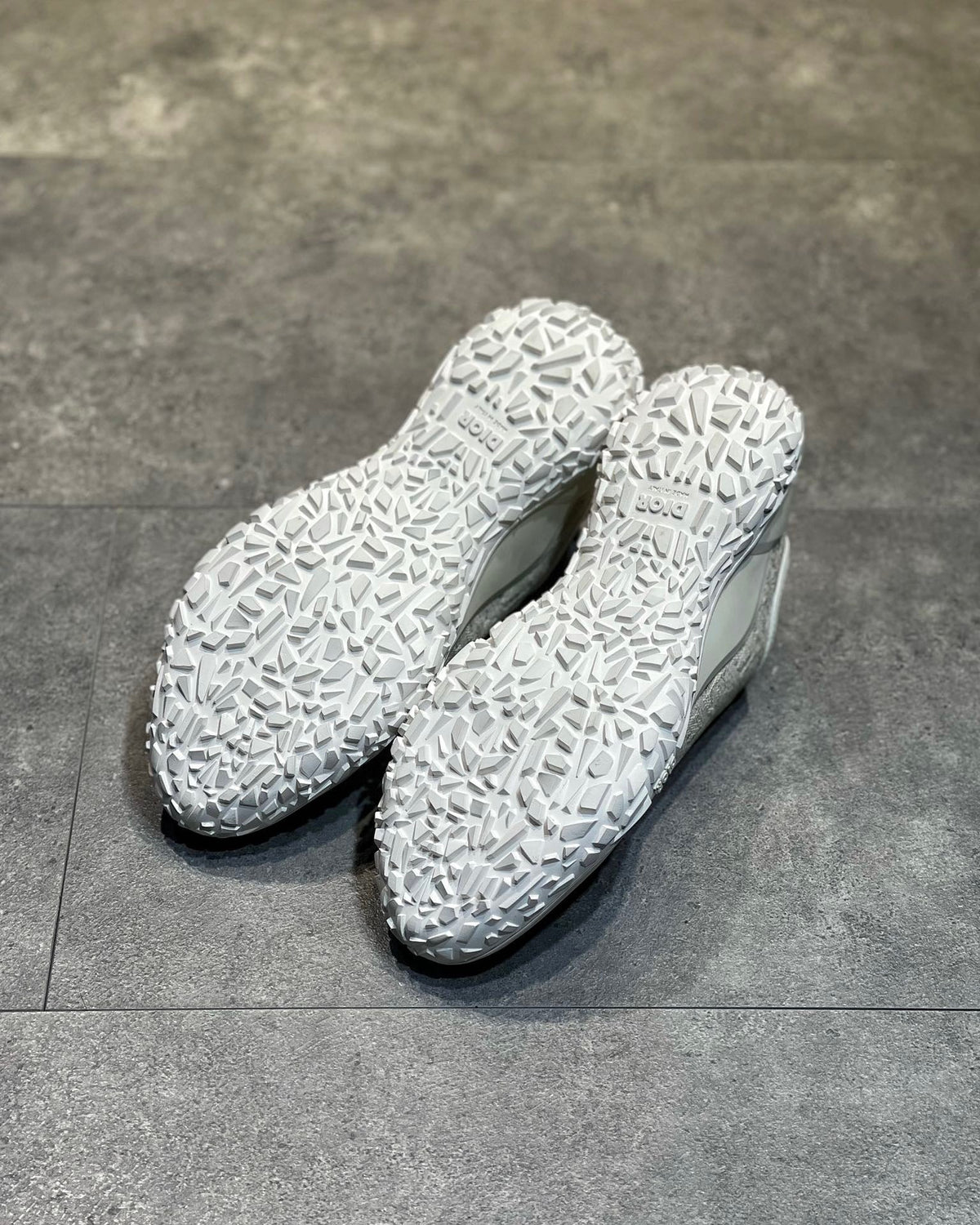 DIO Sneakers