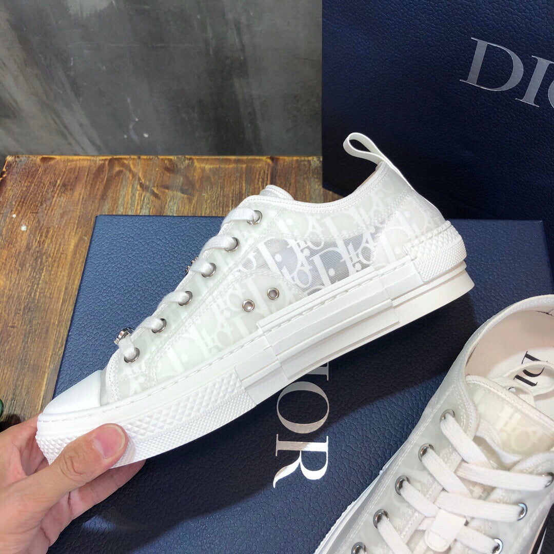 DIO Sneakers