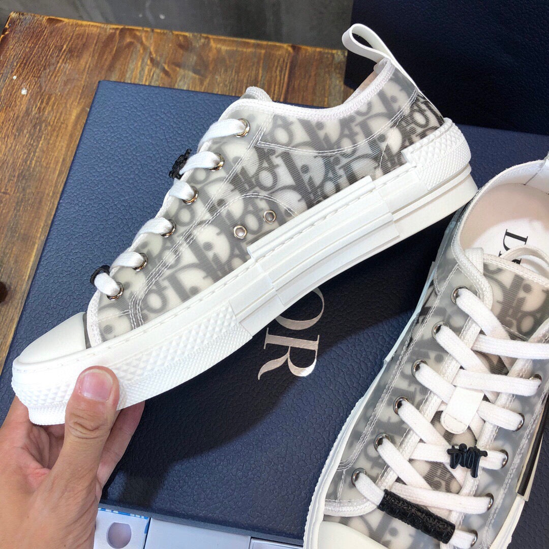 DIO Sneakers