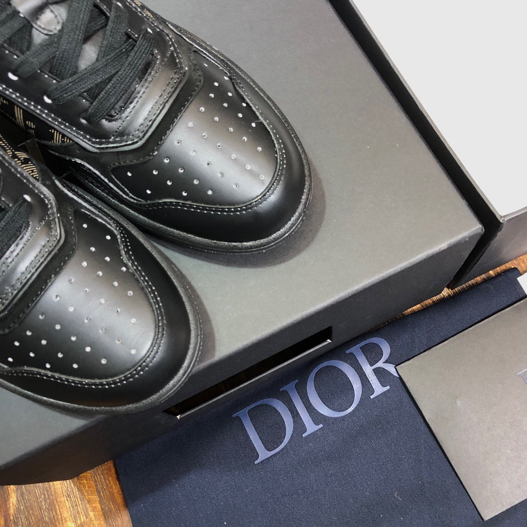 DIO Sneakers