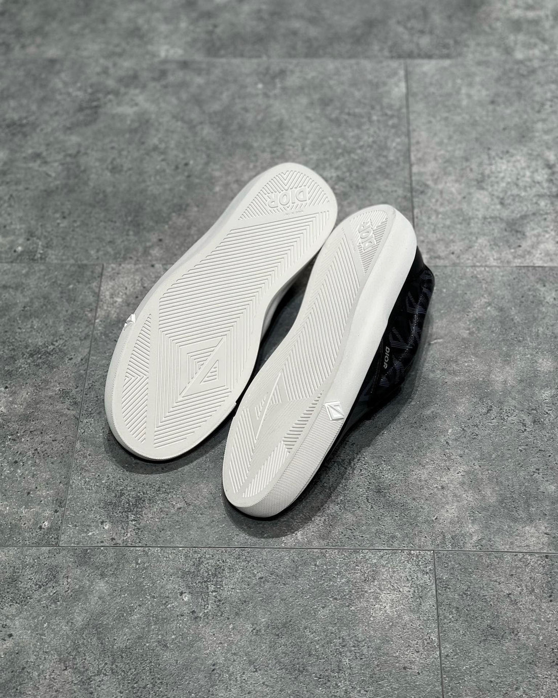 DIO Sneakers