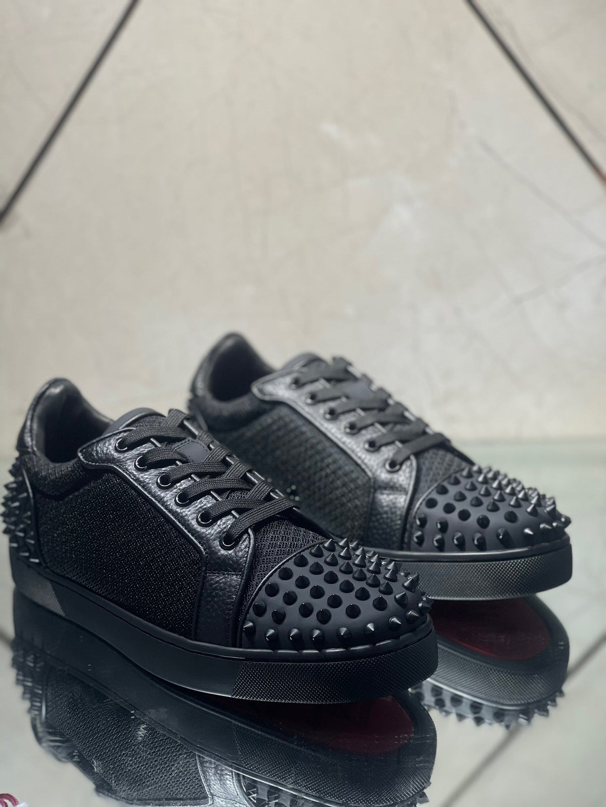 Sneakers & Shoes