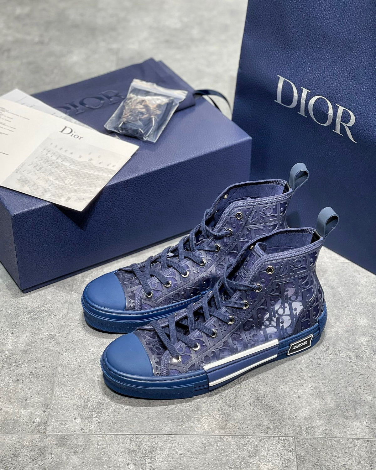 DIO Sneakers