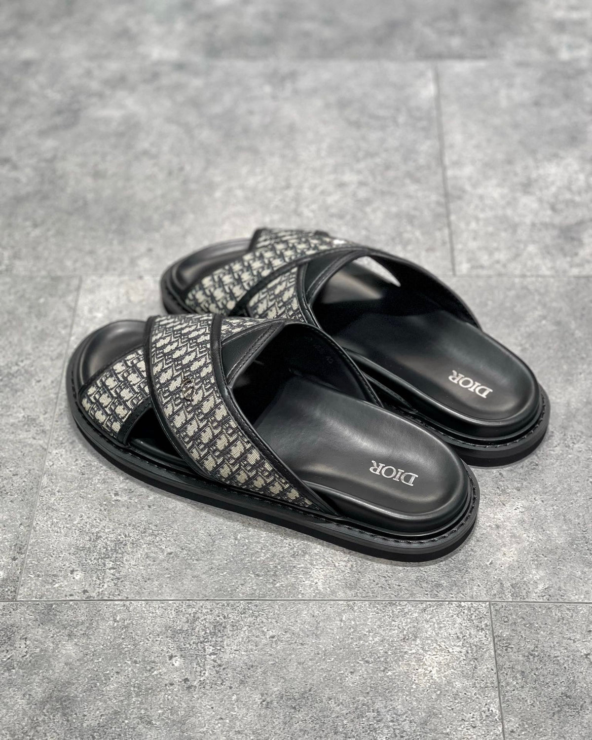 DIO Sandal