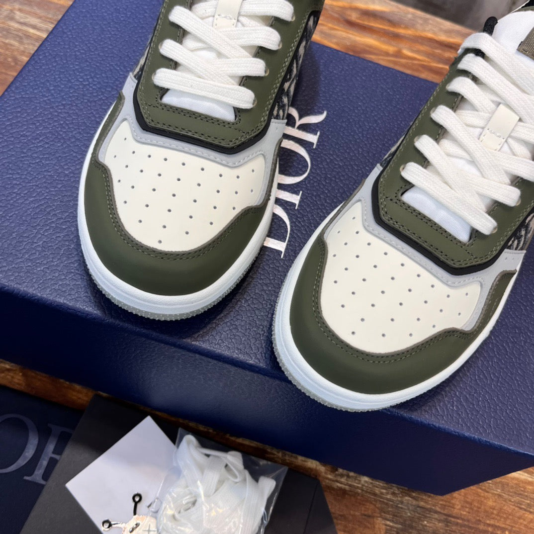 DIO Sneakers