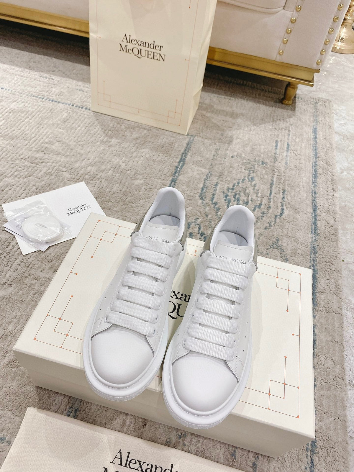 Sneakers & Shoes