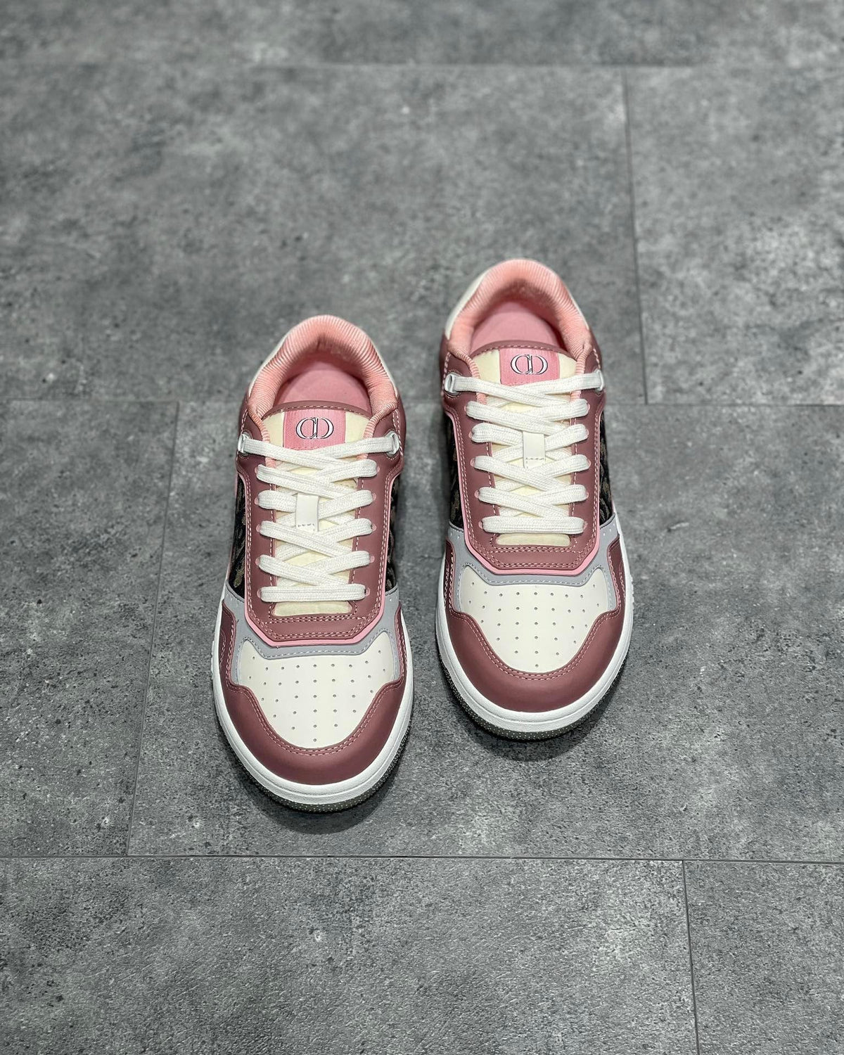 DIO Sneakers
