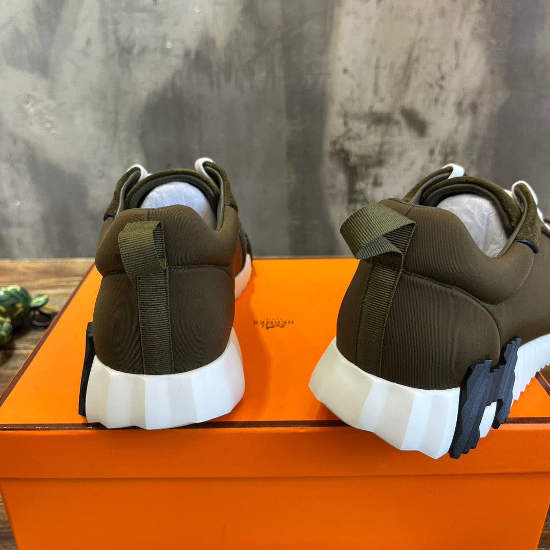 HERM Sneakers