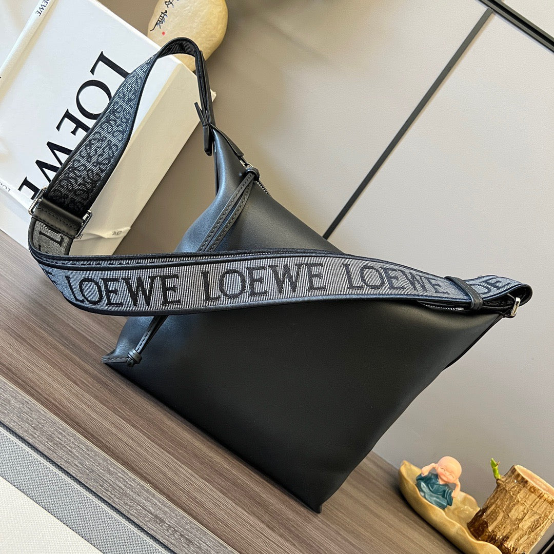 LO Messenger Bag