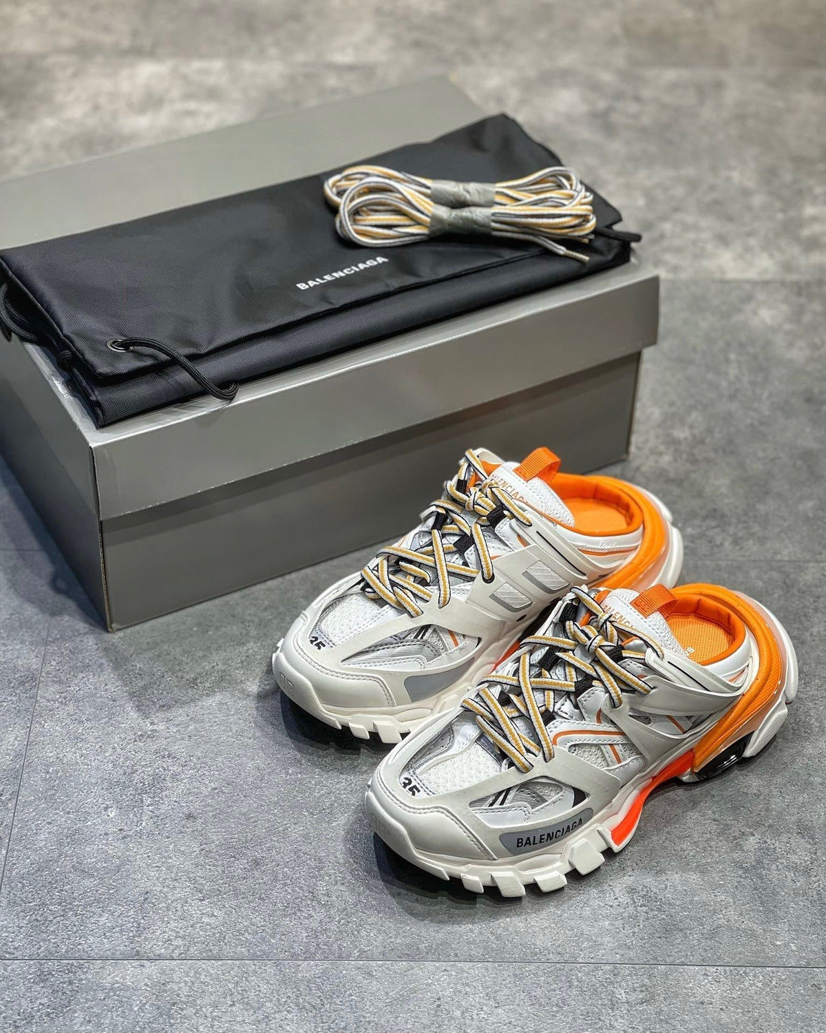 BLCG Sneakers