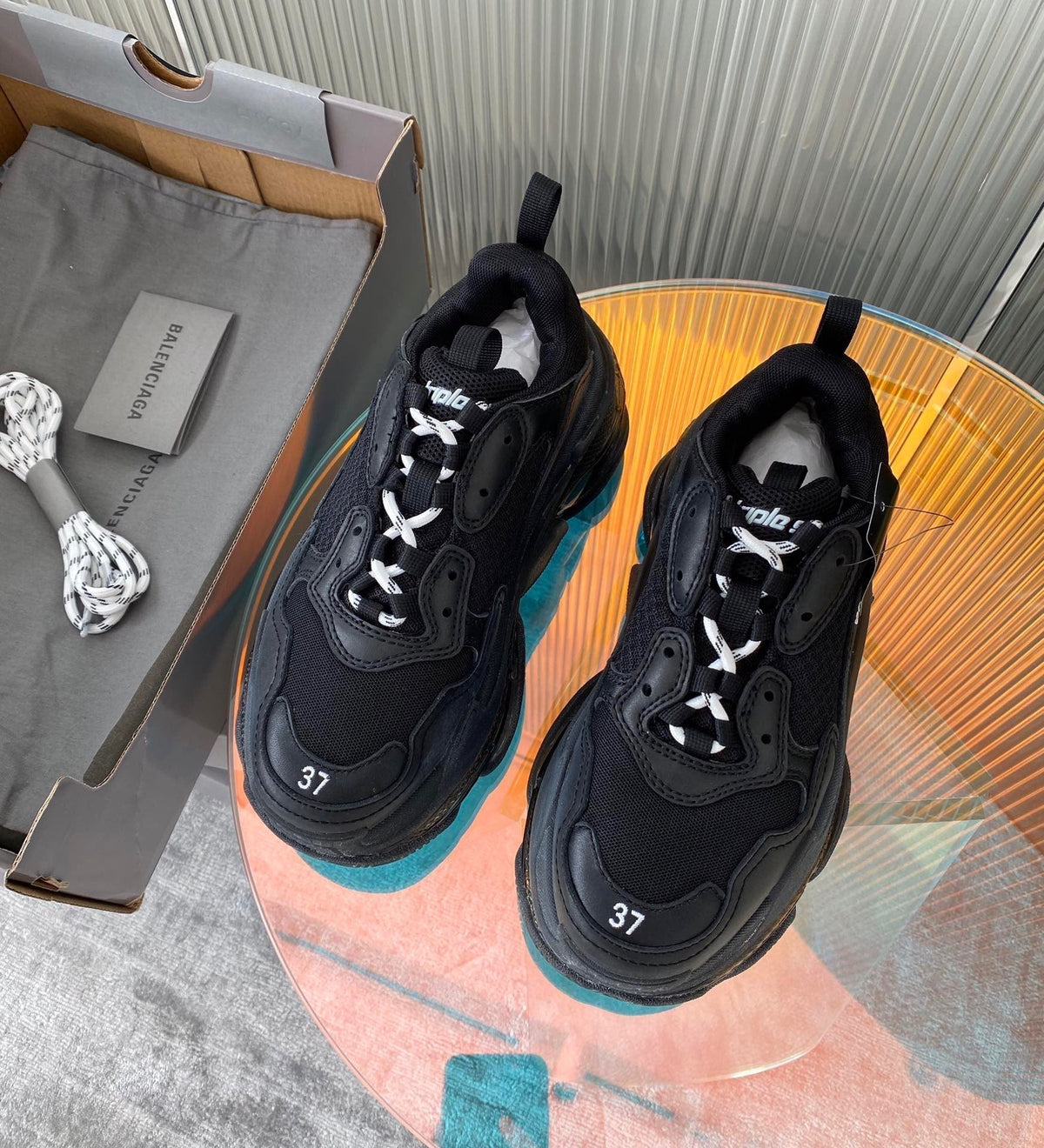 BLCG Sneakers