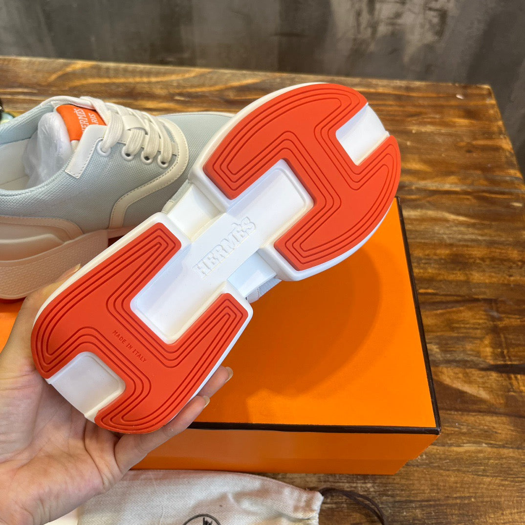 HERM Sneakers