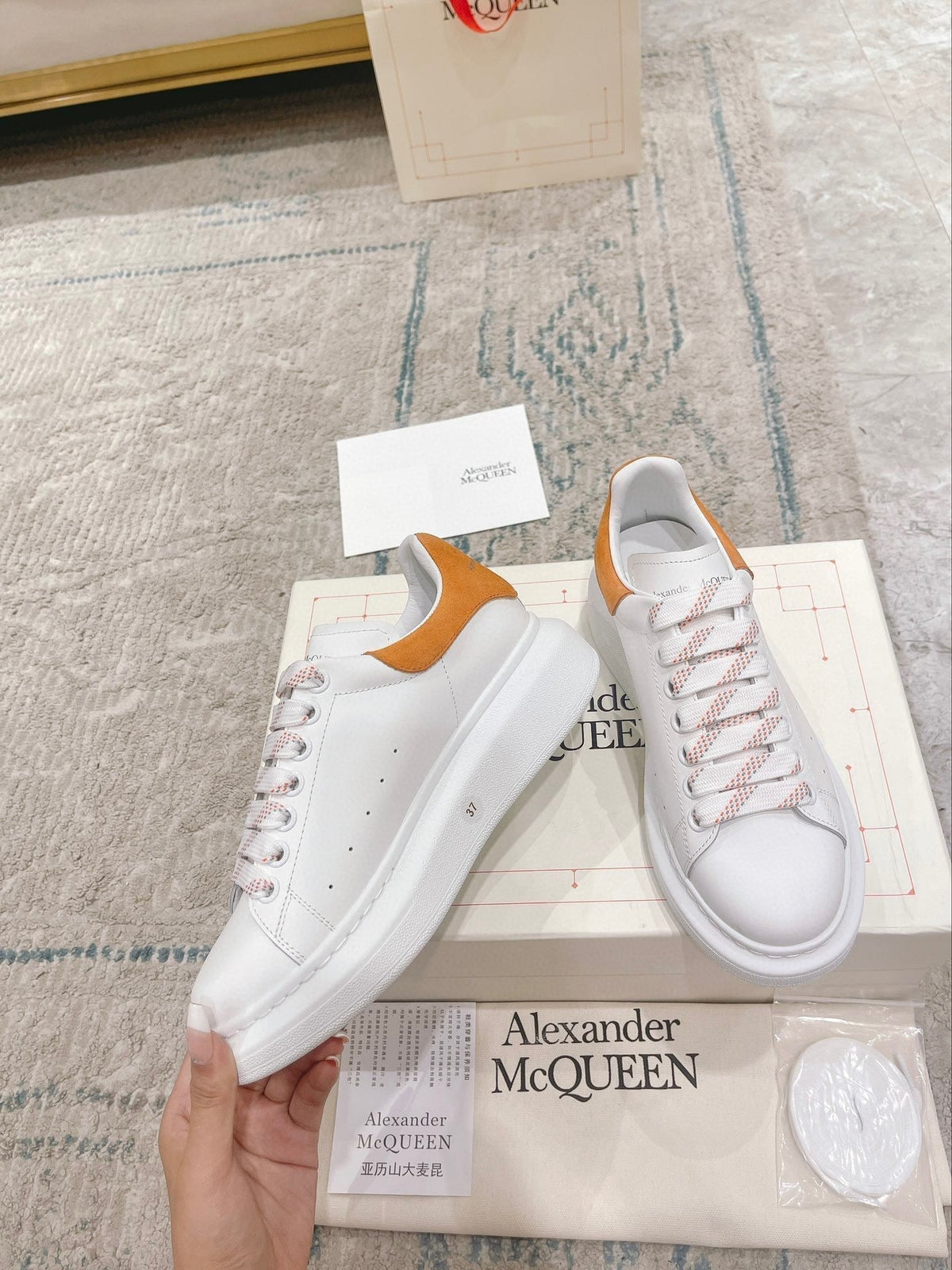 Sneakers & Shoes