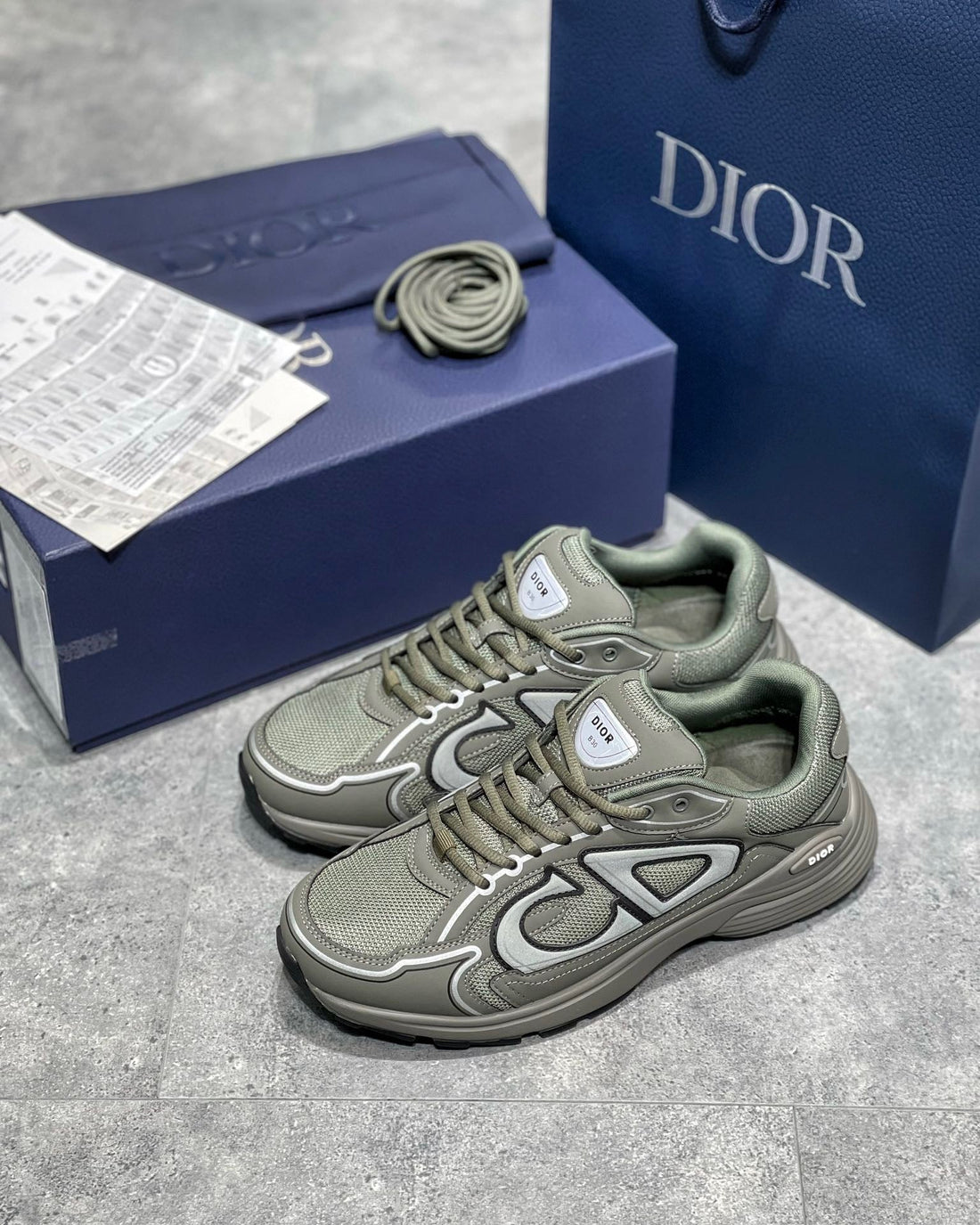 DIO Sneakers
