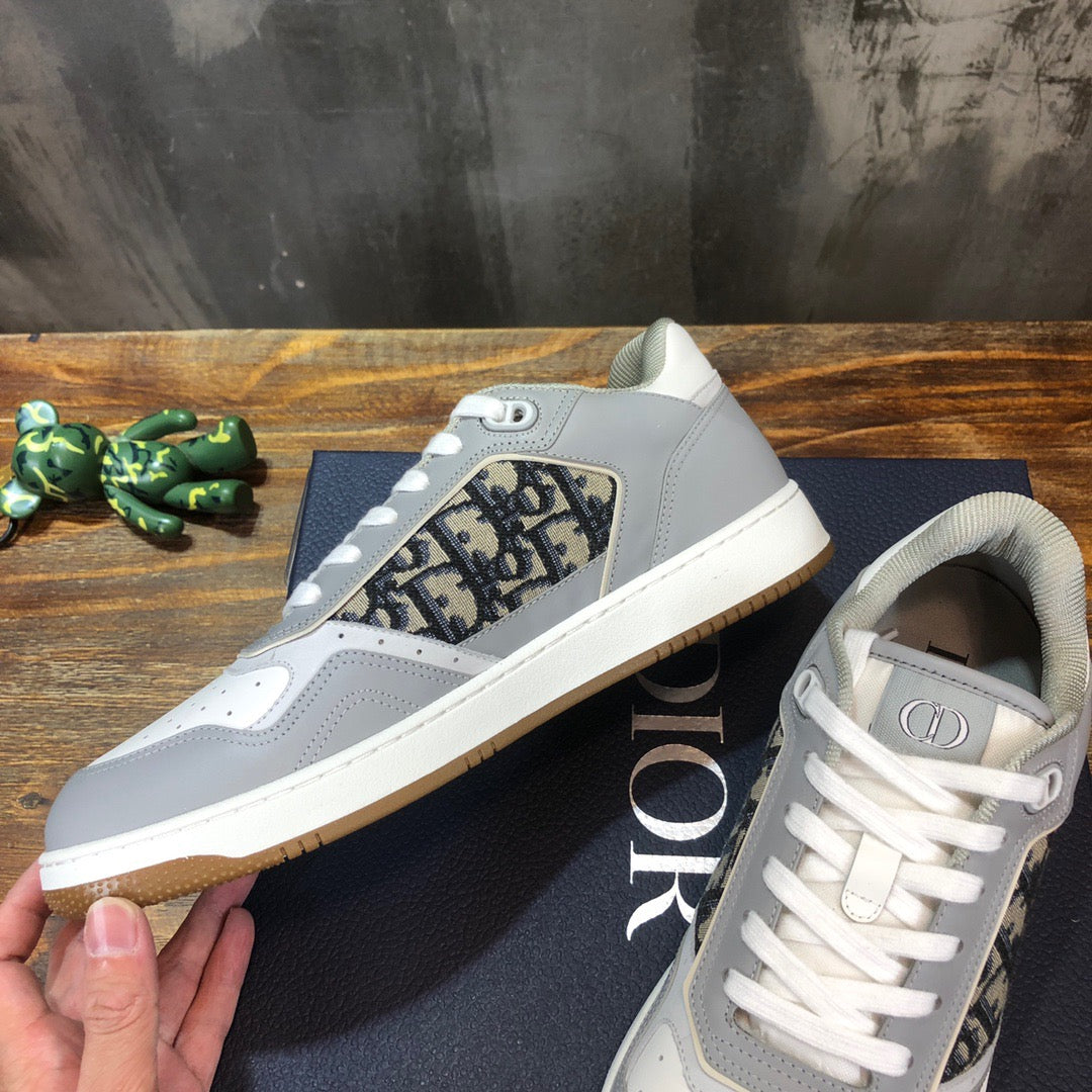 DIO Sneakers