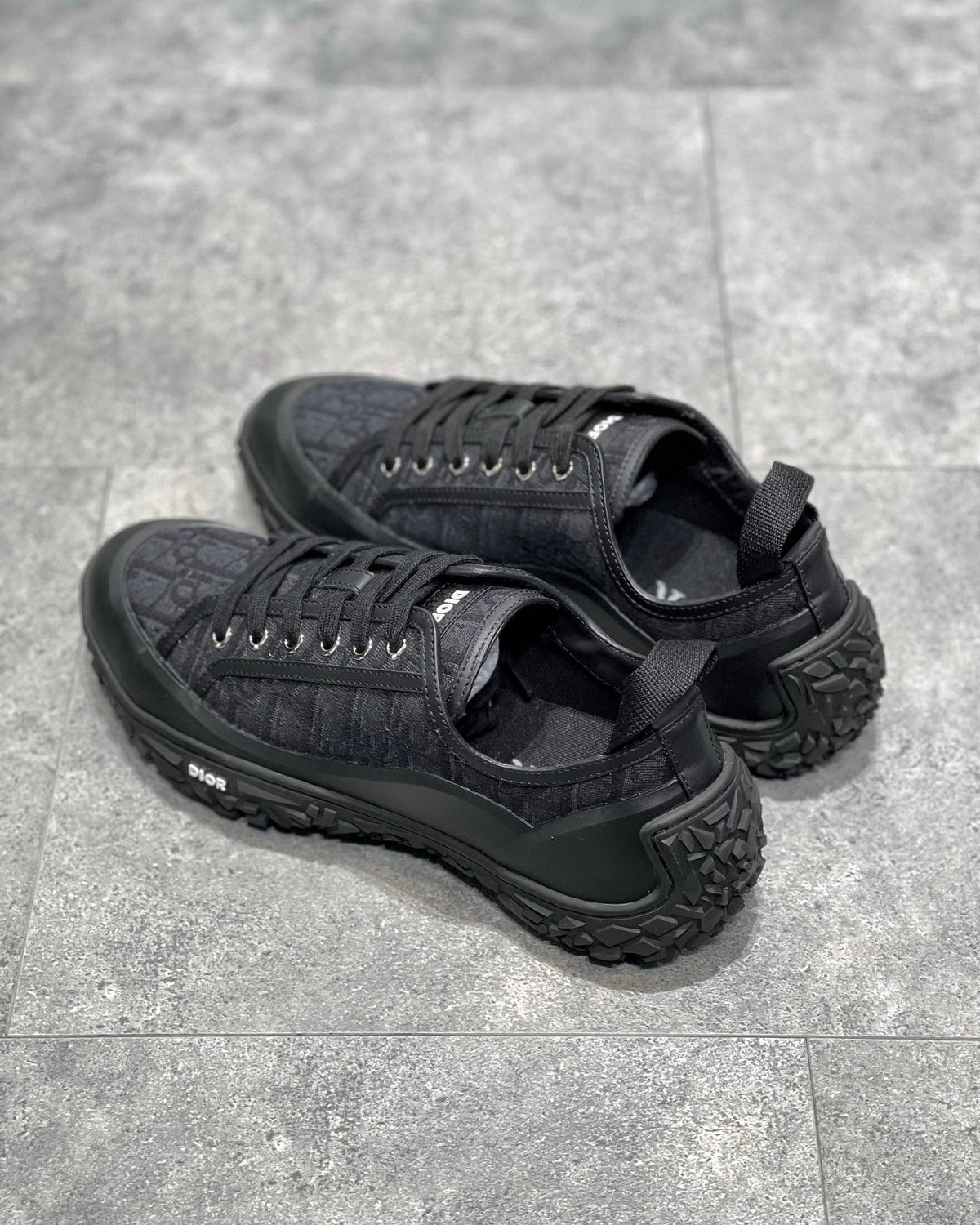 DIO Sneakers