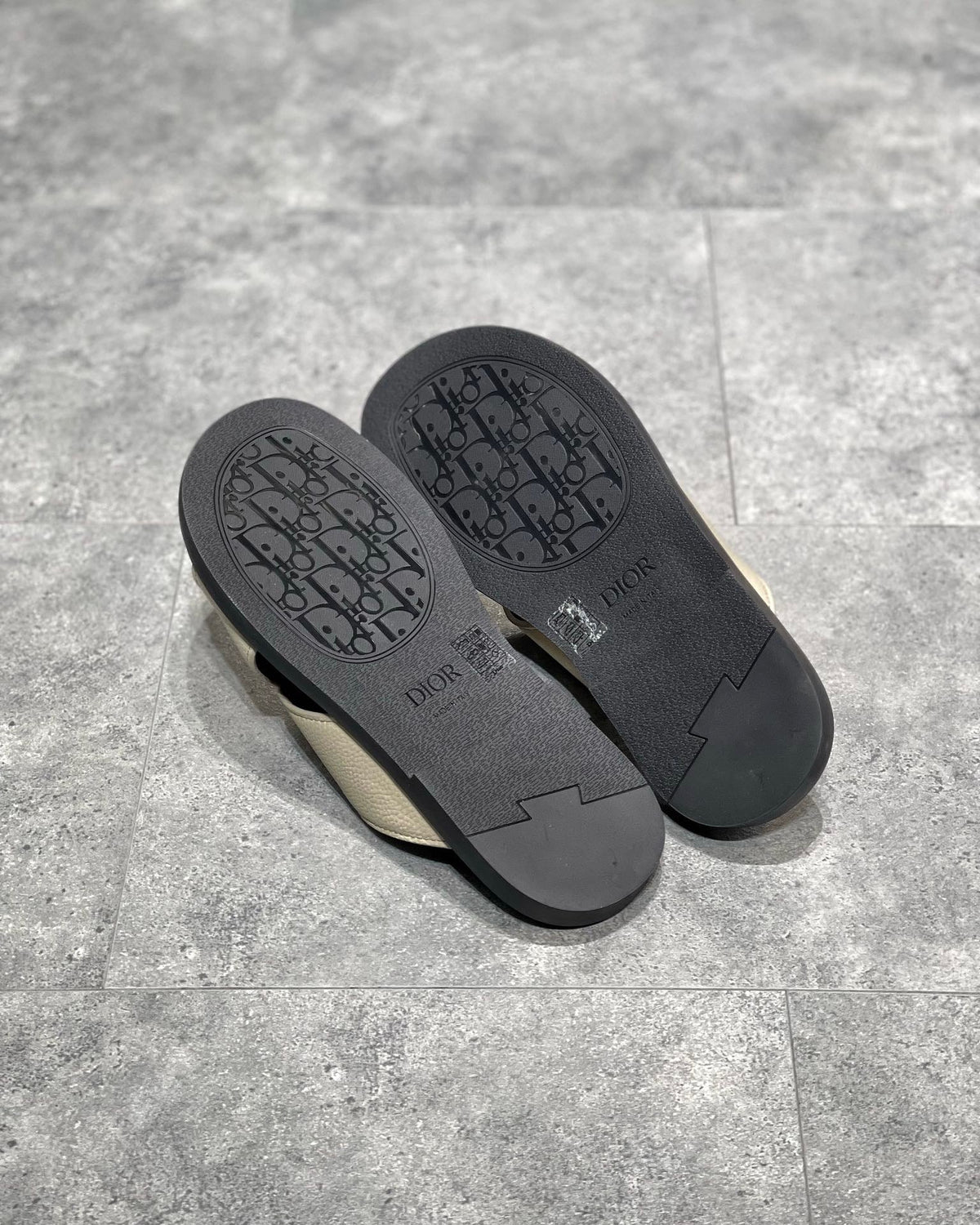 DIO Sandal