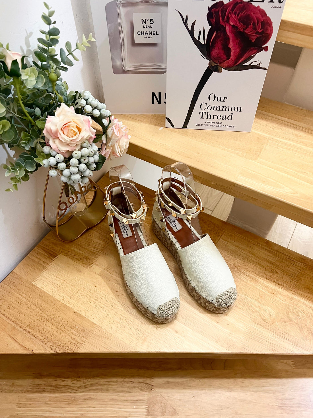 WHITE LEATHER ROCKSTUD ESPADRILLES ANKLE STRAP FLATS