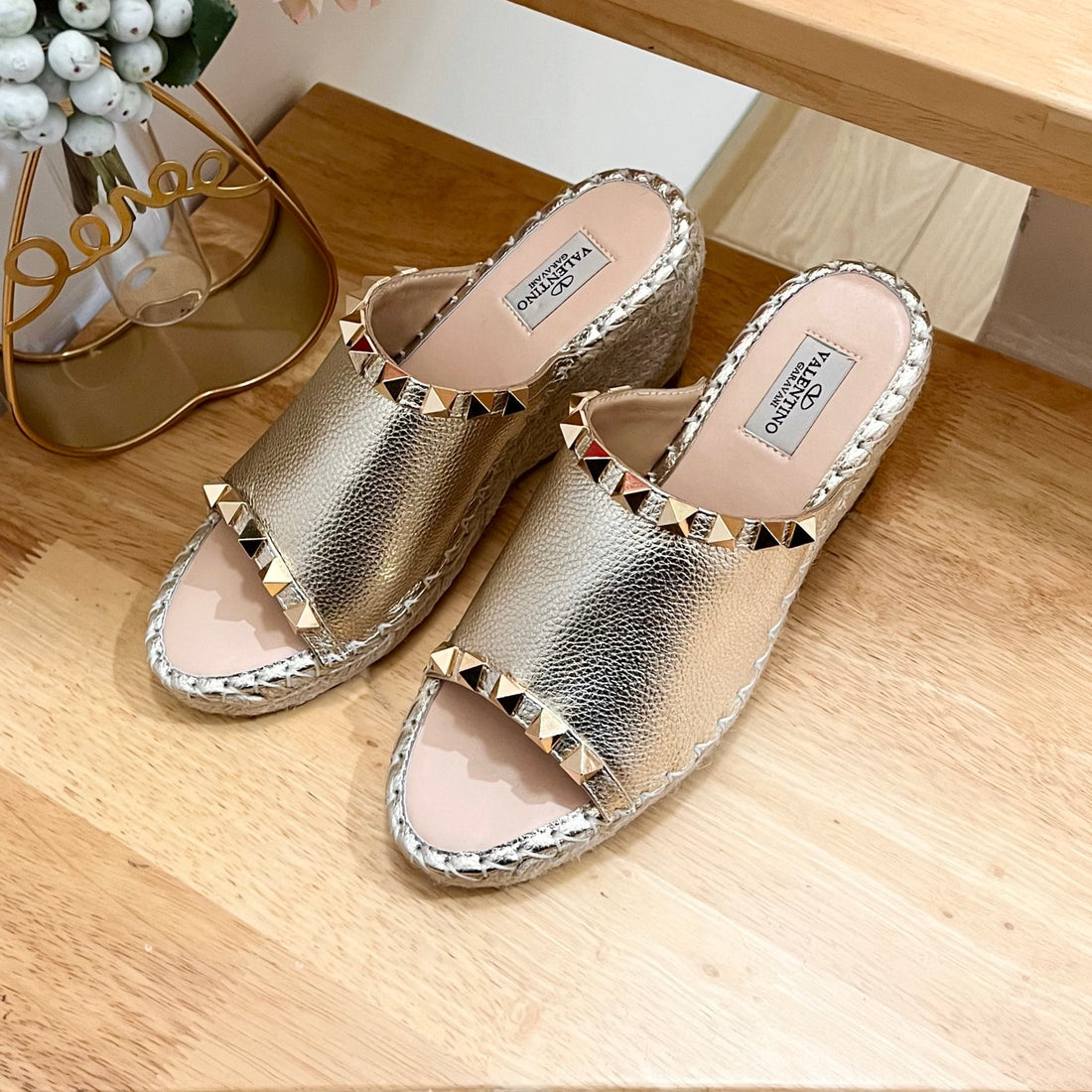 LACE-UP WEDGE SANDALS IN SILVER CALFSKIN WITH STUDS