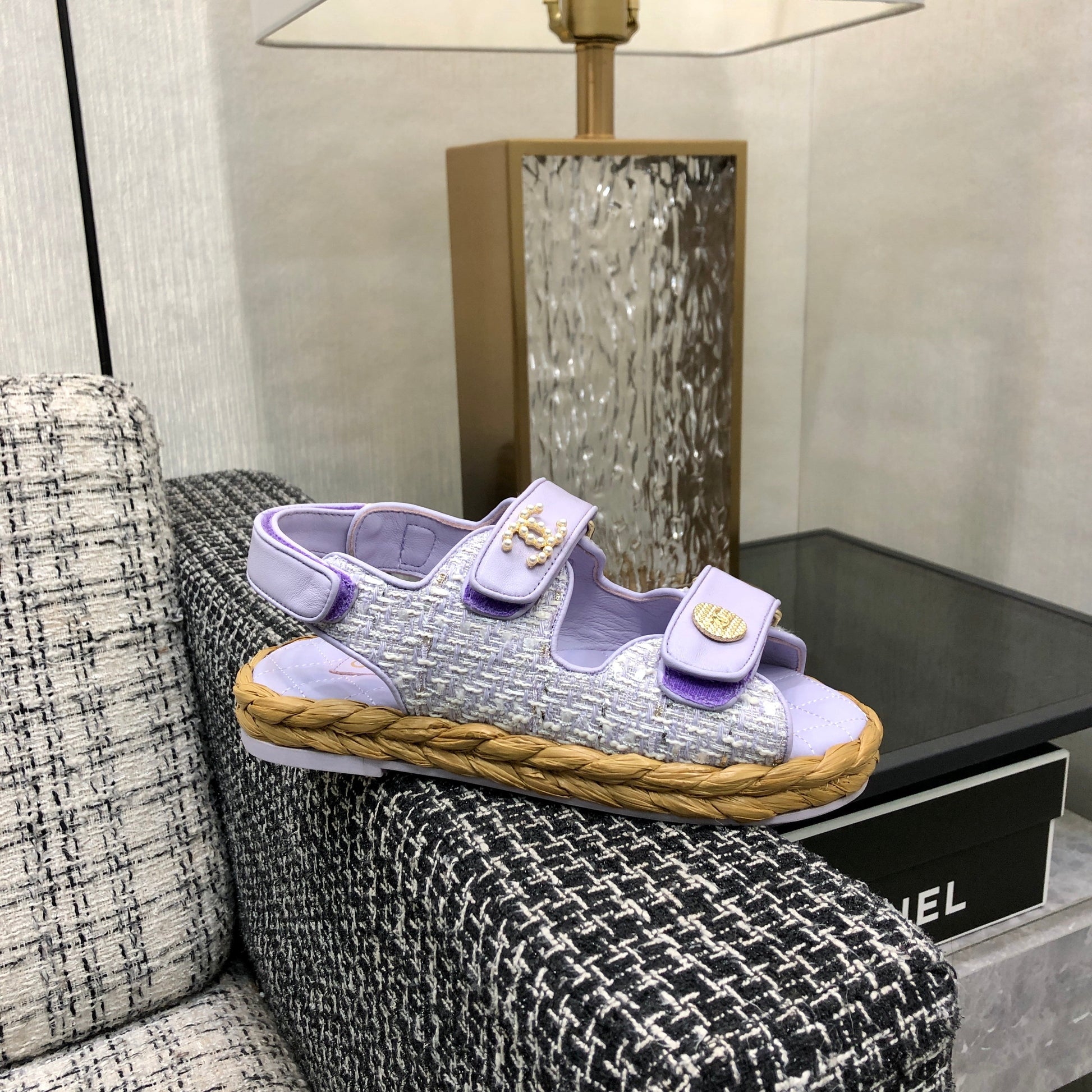 VELCRO SANDALS IN PALE PURPLE LAMBSKIN AND TWEED FABRIC