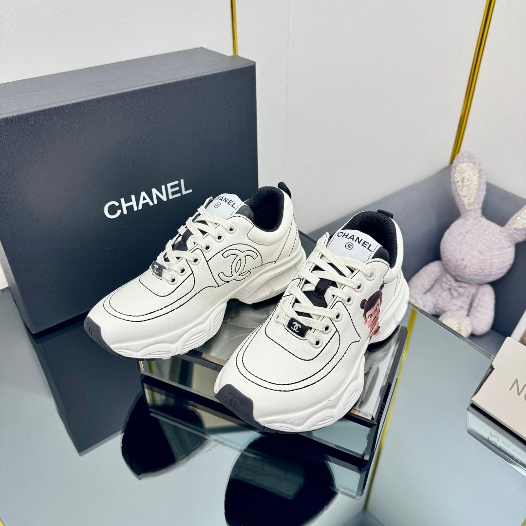 TRAINERS SNEAKER IN WHITE CALFSKIN WITH STICKER 238629