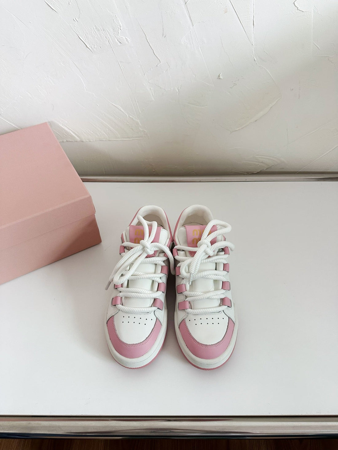 SNEAKERS SIMPLE DESIGN IN PINK MIX WHITE SHEEPSKIN