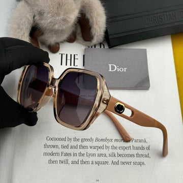 MONTAIGNE SUNGLASS CD2512 IN ACETATE