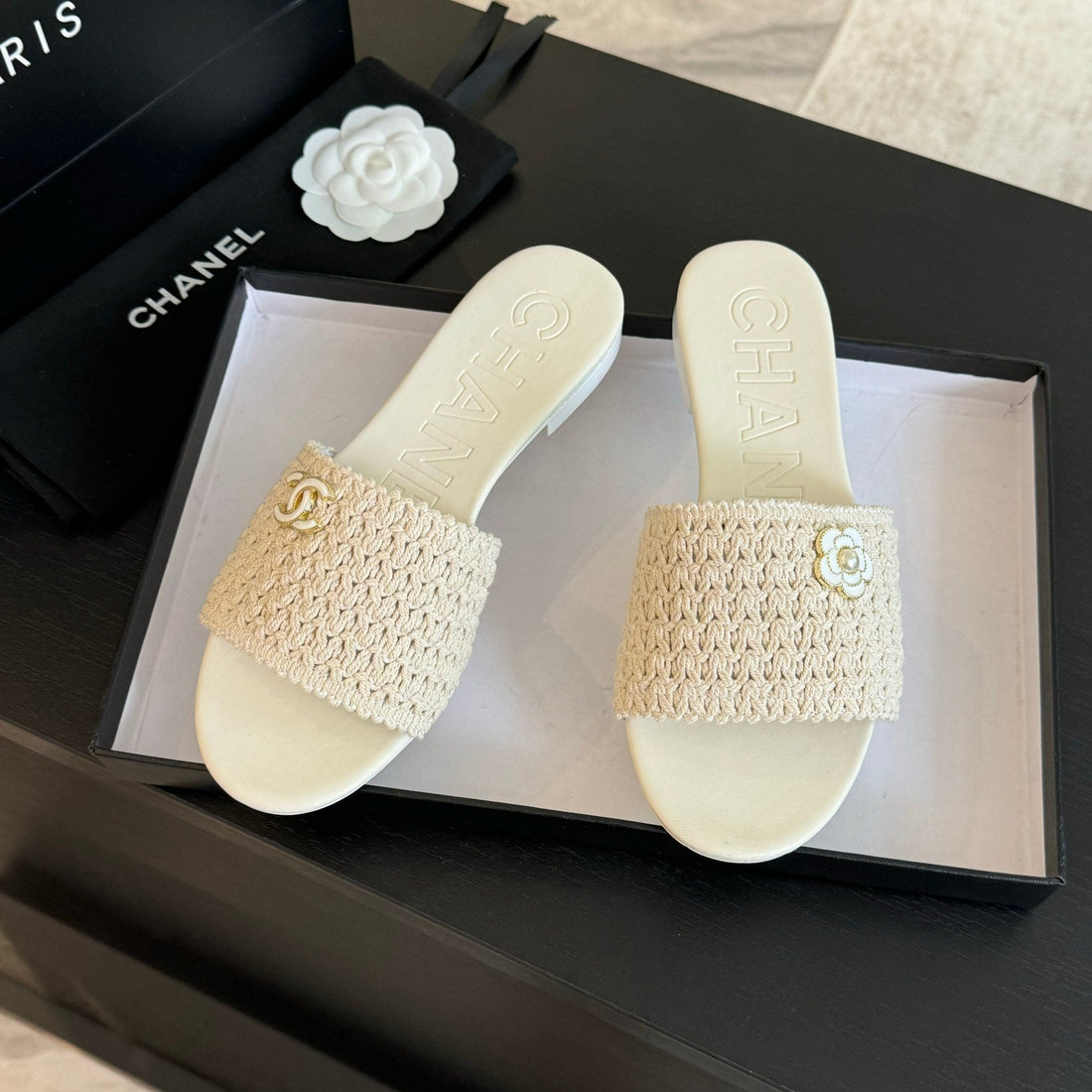 CC WHITE WOVEN FLAT SLIPPERS