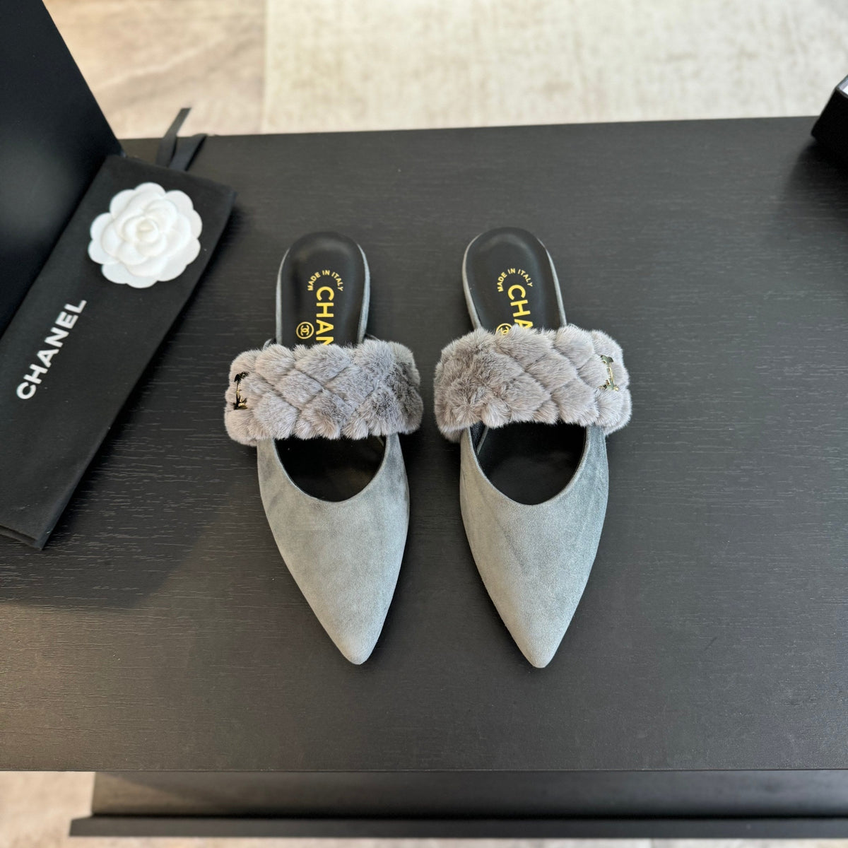 CC MULE IN ASH GREY SMOOTH FLEECE WITH GOLD HARDWARE