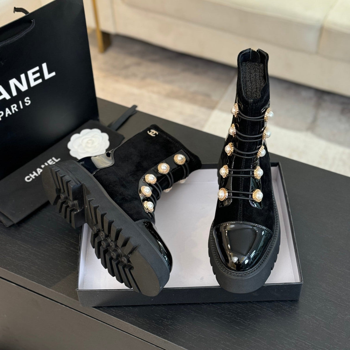 CC HIGH-TOP BOOTS IN BLACK SUEDE AND CALFSKIN WITH PEARL CHAIN