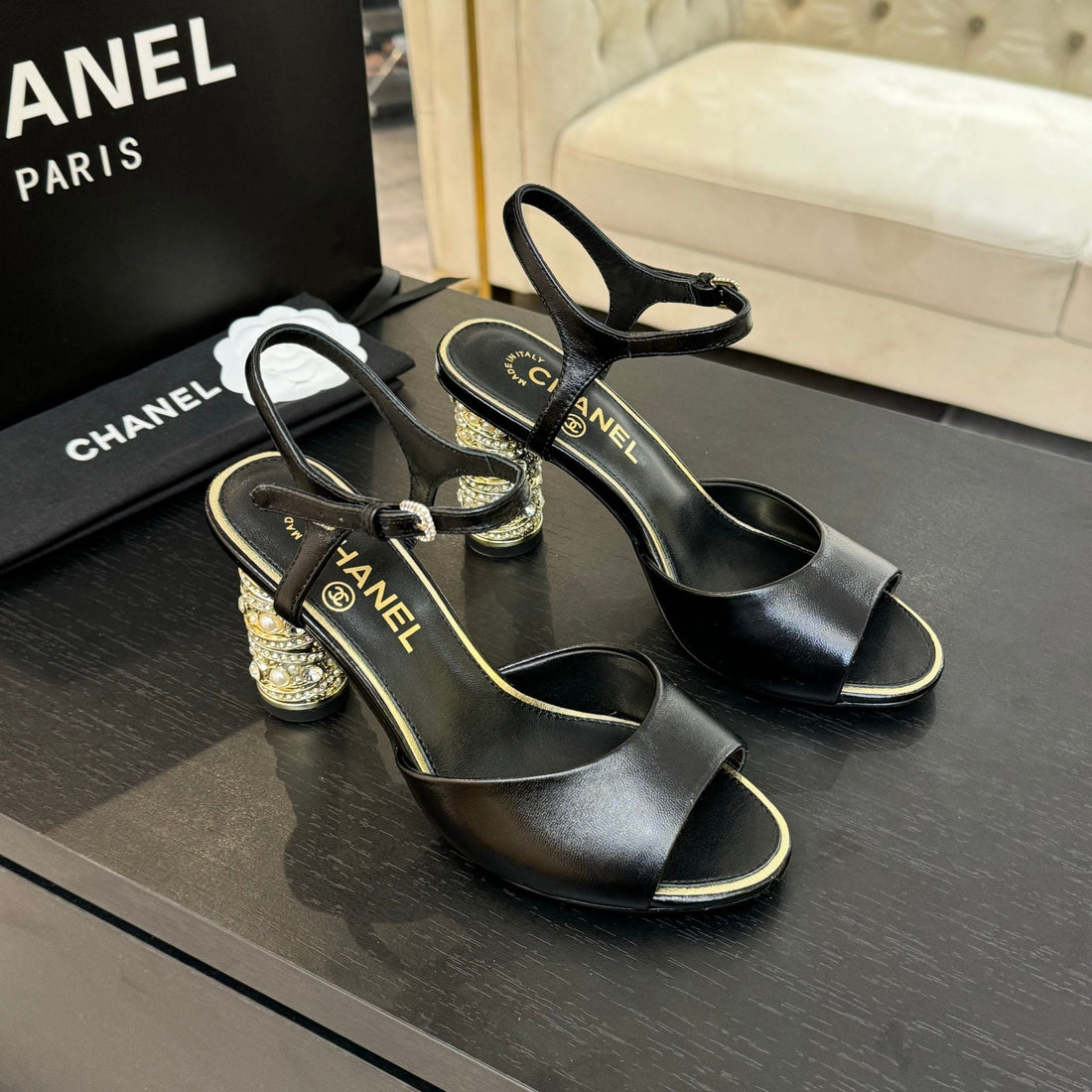 T-STRAP PEARL HEEL 85 MM SANDALS IN BLACK LAMBSKIN