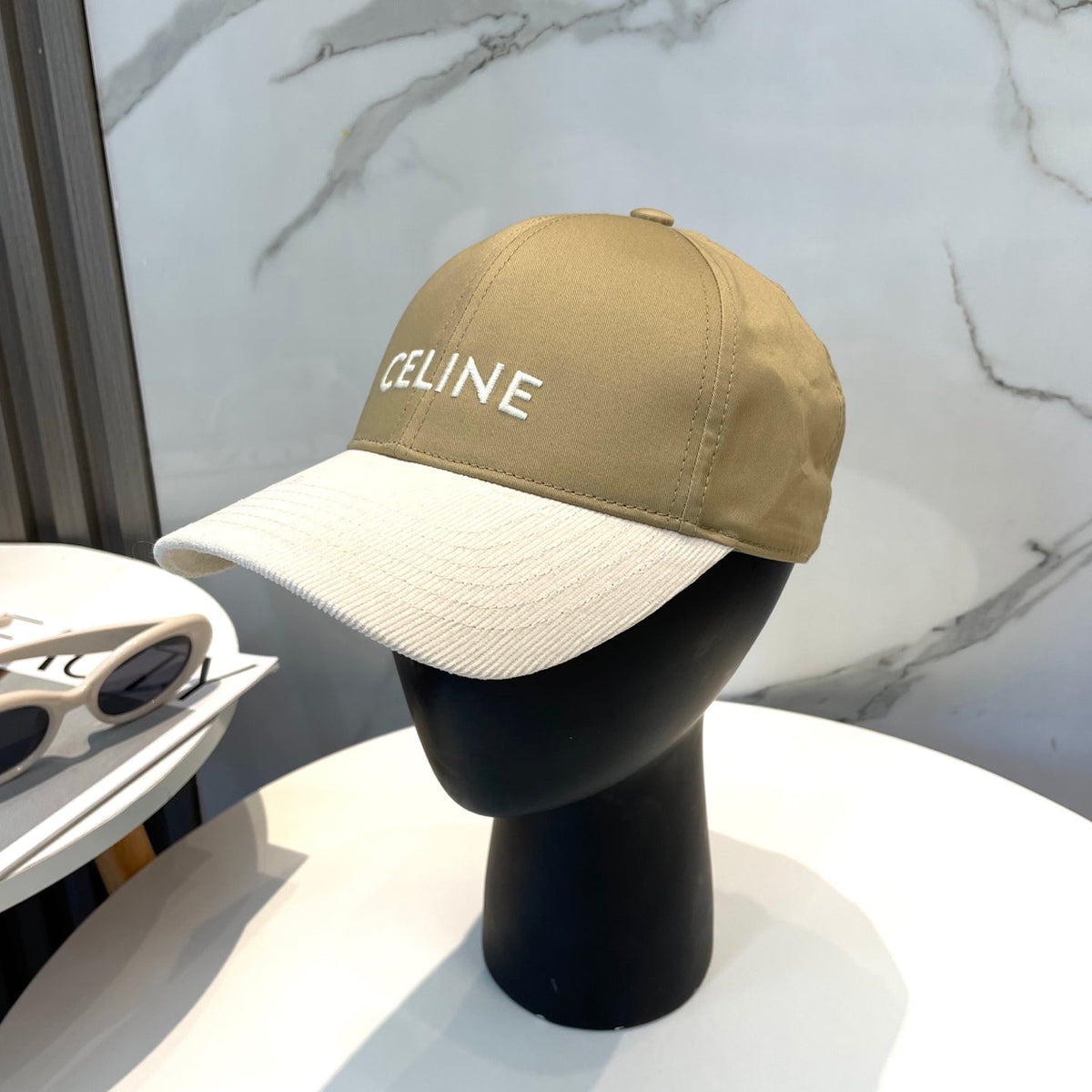 BASEBALL CAP MODEL 652408 IN OLIVE GREEN AND WHITE FABRIC