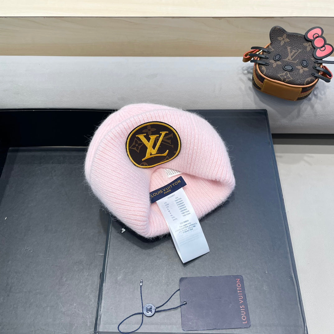KNITTED BEANIE HAT IN PASTEL PINK WOOL AND RABBIT FUR 417757
