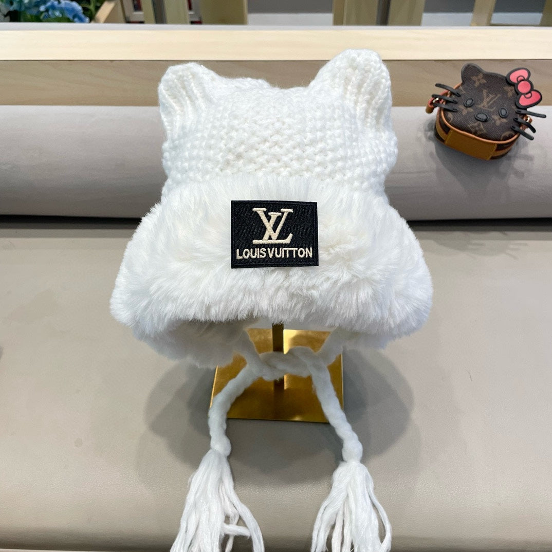KNITTED BEANIE HAT IN WHITE WOOL WITH JAPANESE CAT EARS 421259