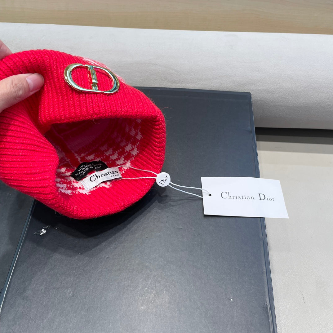 KNITTED BEANIE HAT IN RED CASHMERE WOOL 422478