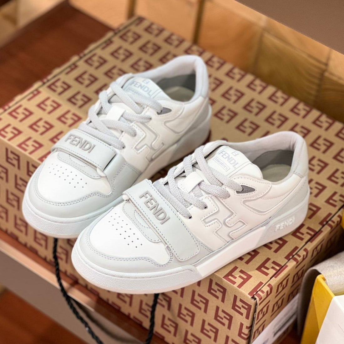 FENDI MATCH IN WHITE MIX LIGHT GREY CALFSKIN