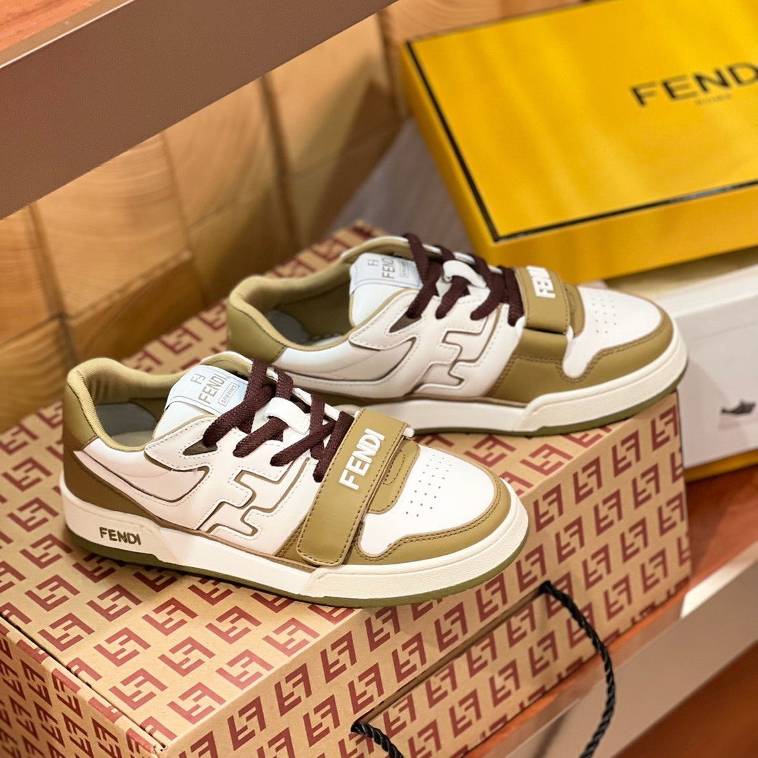 FENDI MATCH IN WHITE MIX OLIVE CALFSKIN