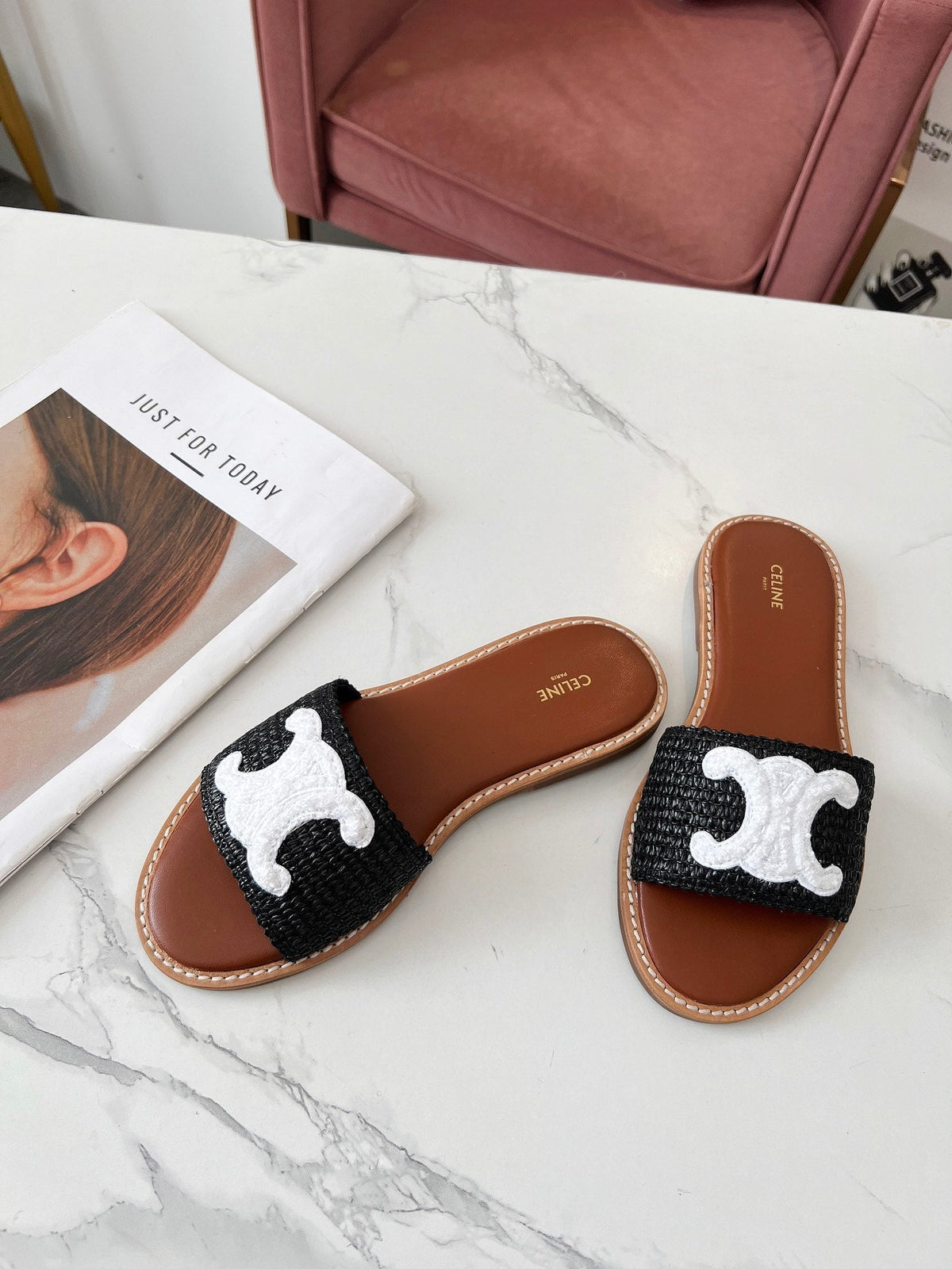 LYMPIA MULE BLACK RAFFIA AND WHITE WOOL LOGO