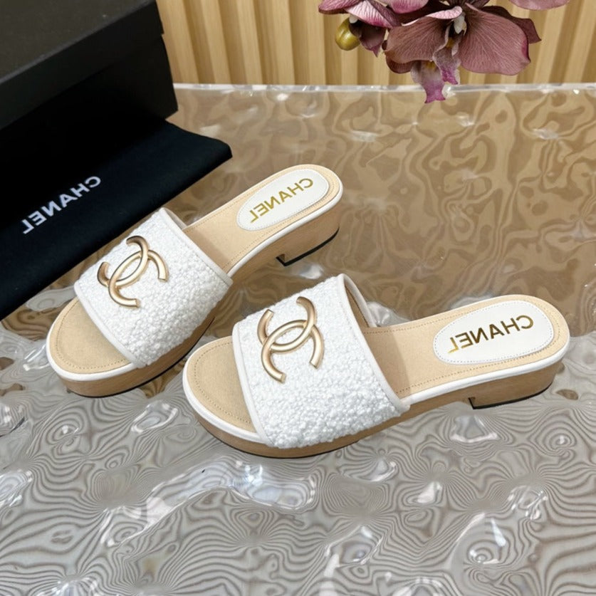 PLATFORM SLIPPERS IN WHITE TWEED AND LAMBSKIN
