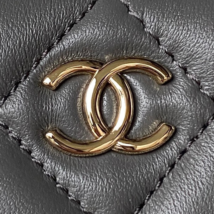 CC MINI 17 CLUTCH WITH STRAP IN DARK GREY CALFSKIN