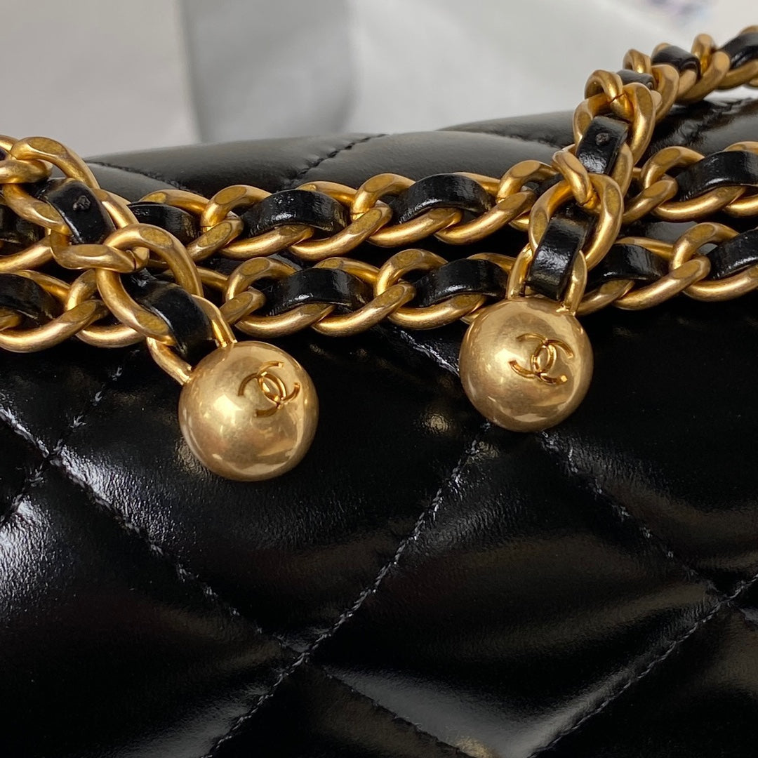 CC MINI 19 FLAP BAG IN BLACK CALFSKIN GOLD HARDWARE