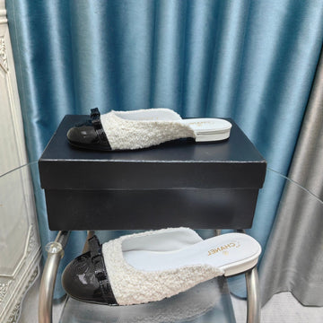 MULE IN WHITE TWEED AND BLACK LAMBSKIN