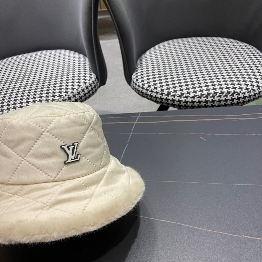 KNITTED BUCKET HAT IN CREAM BEIGE COTTON AND LAMB FUR 420924