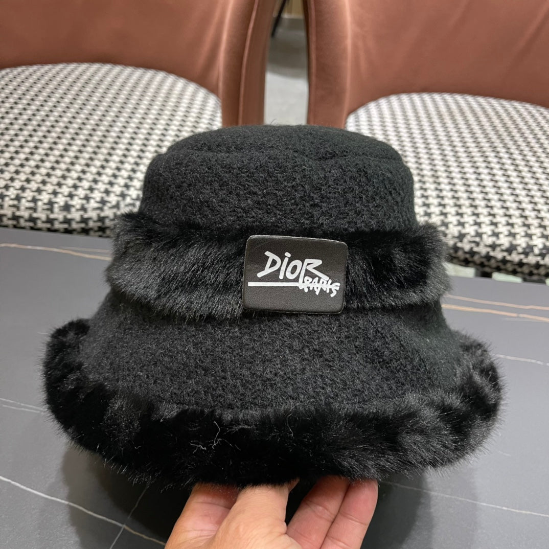 KNITTED BUCKET HAT IN BLACK FABRIC AND RABBIT FUR 431199