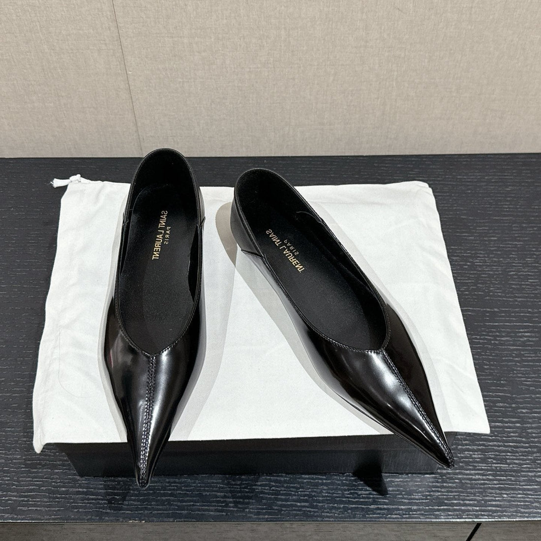 SL NOUR POINTED TOE BALLET BLACK CALFSKIN