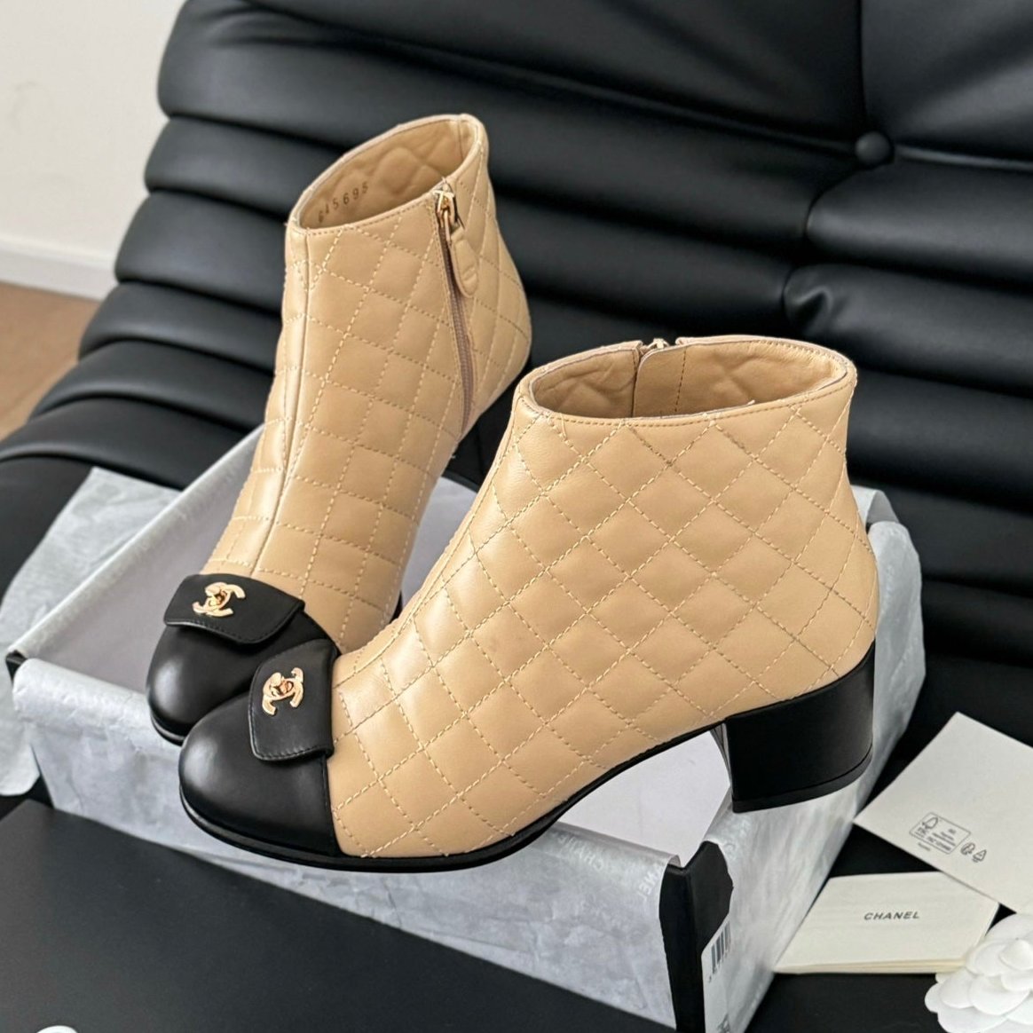 CC BALLET SHORT BOOTS 65 MM IN SEPIA BEIGE MIX BLACK QUILTED PATTERN LAMBSKIN
